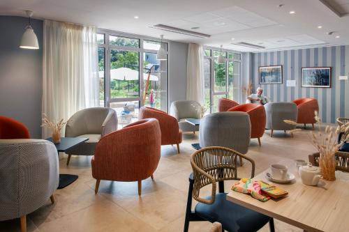 Residence Services Seniors Domitys Les Jardins D Ahna — Dinan