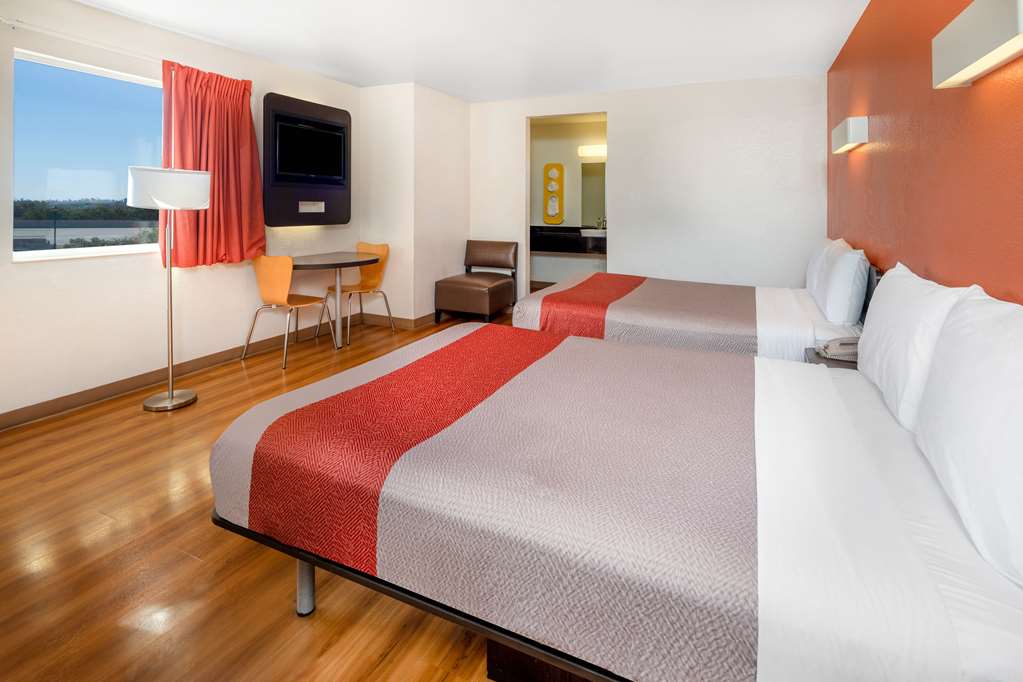 Motel 6 Ventura CA South - photo 11