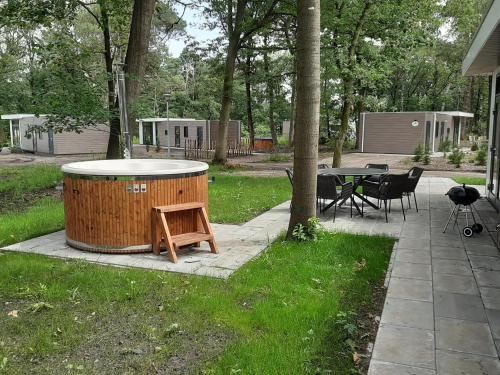 Boshuisje met hottub — Haarle — photo 3