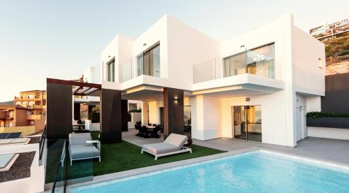 Villa Allure — 4-Star Luxury Hotel in Adeje, Spain
