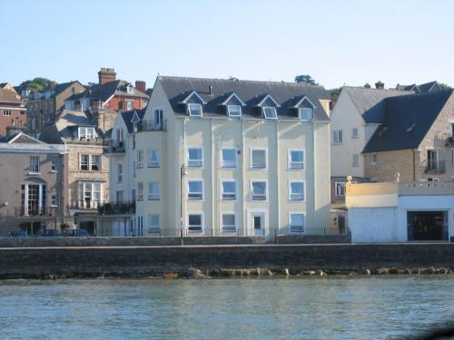 Quayside Court first floor flat 2 in center of Swanage with amazing sea views in Swanage, United Kingdom