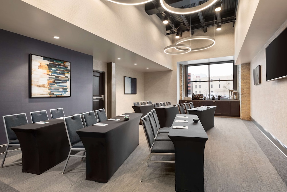 Homewood Suites By Hilton Milwaukee Downtown - photo 29