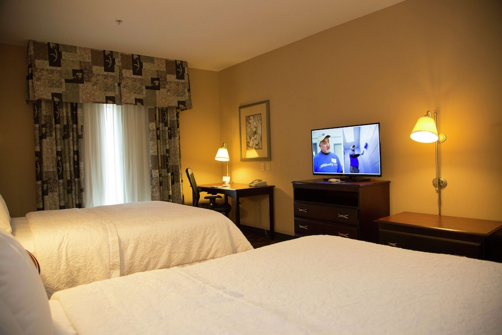 Hampton Inn & Suites Houston Rosenberg - photo 11