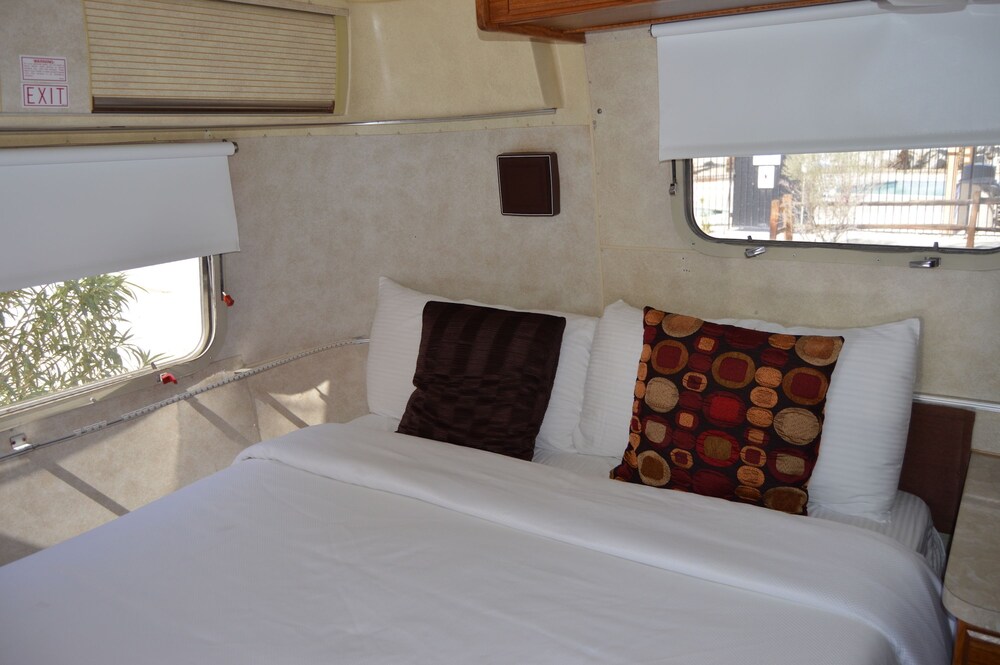 Palm Canyon Hotel & RV Resort - photo 40