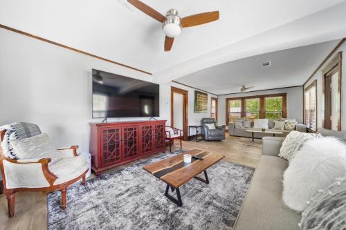 Amys Place Remolded 4 Bedroom near Arkansas Tech — 4-Star Luxury Hotel in Russellville, United States