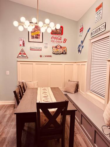The Cozy Red Barn - carbon neutral hotel in Springfield