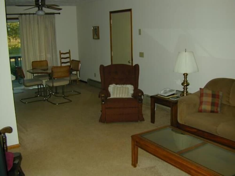 Woodland Motor Lodge - photo 55