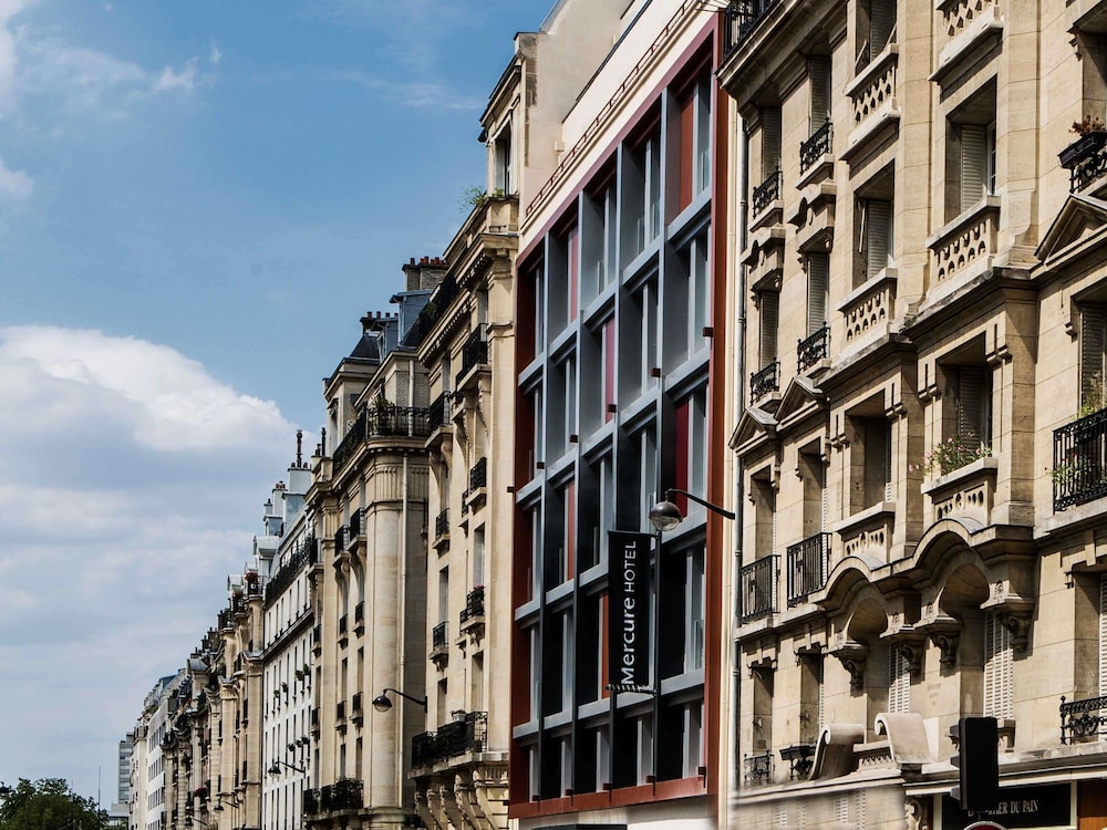 Hotel Mercure Paris 17 Batignolles — 4-Star Luxury Hotel in Paris, France