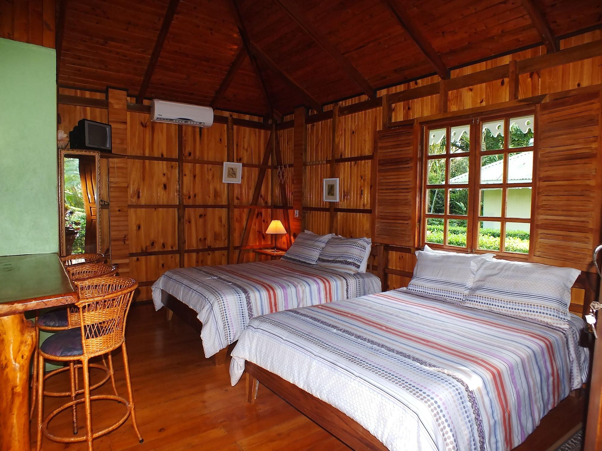 Ciudad Pérdida Ecolodge - carbon neutral hotel in Unknown City