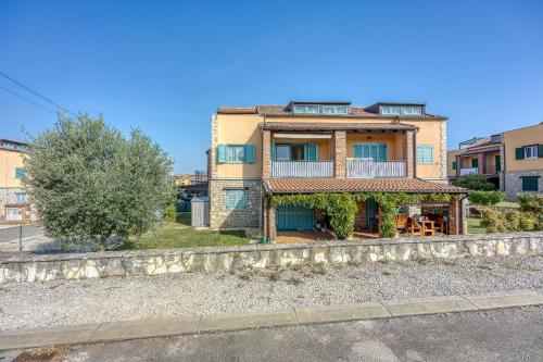 Apartment Anita — 4-Star Luxury Hotel in Porec, Croatia