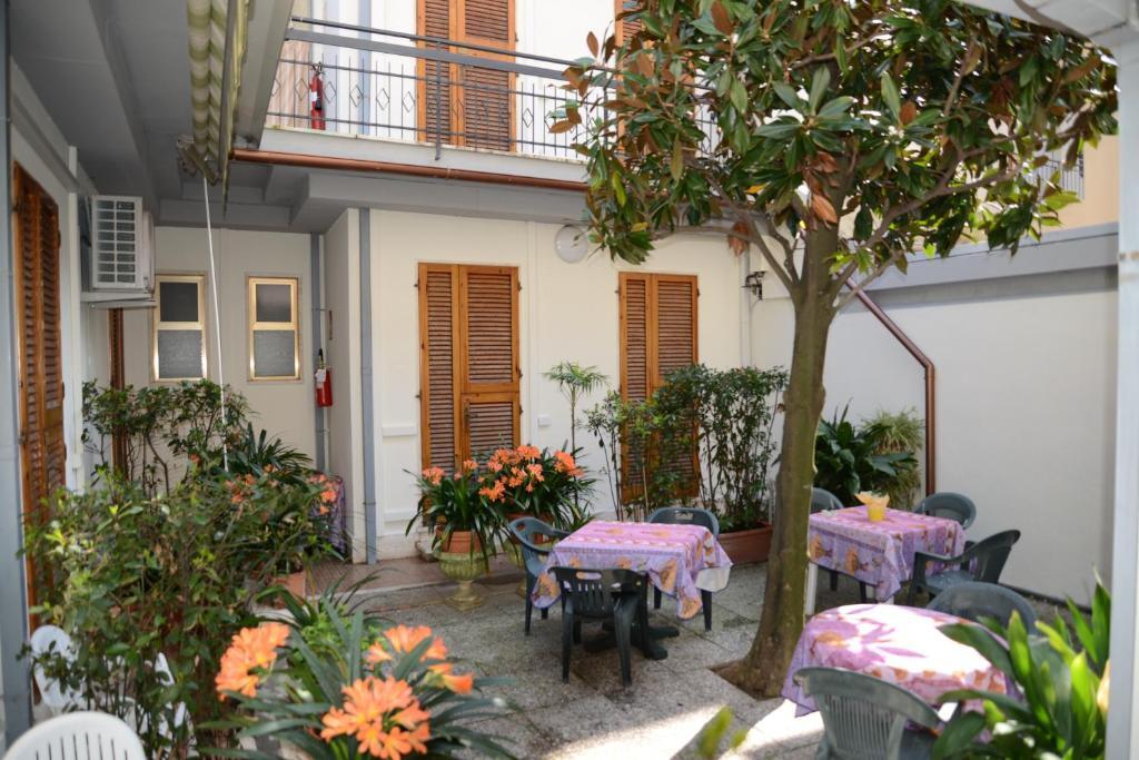 Hotel Midy in Viareggio, Italy