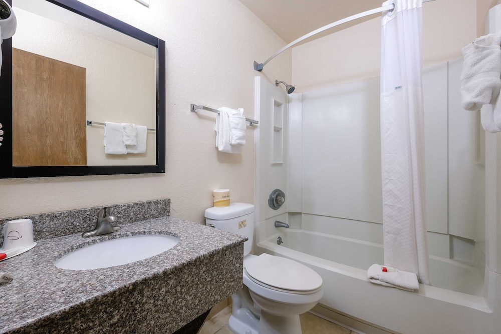 Super 8 by Wyndham Las Cruces White Sands Area - photo 22