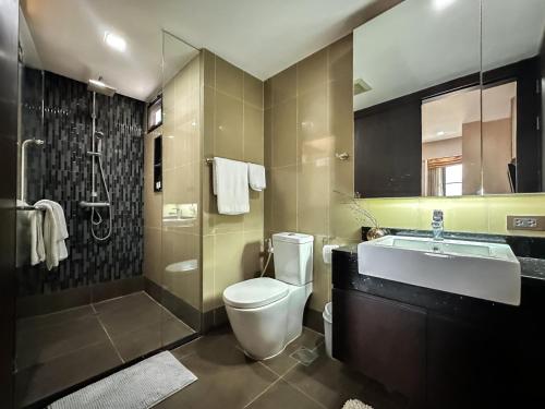 Tropical Modern 1BR Ultra Fast Wifi Thong Lo