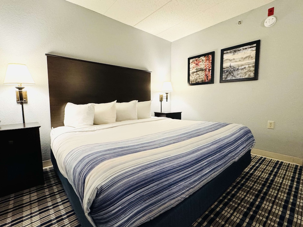 AmericInn by Wyndham Ames - photo 32