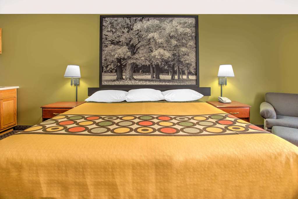 Super 8 by Wyndham Galva - photo 6