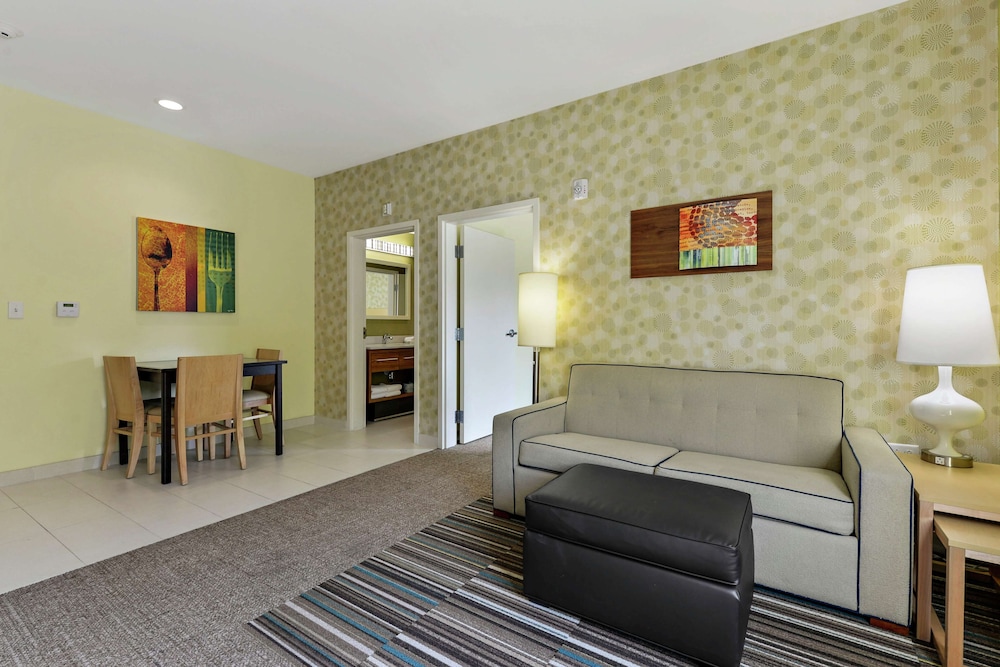 Home2 Suites by Hilton Gulfport I 10 - photo 34