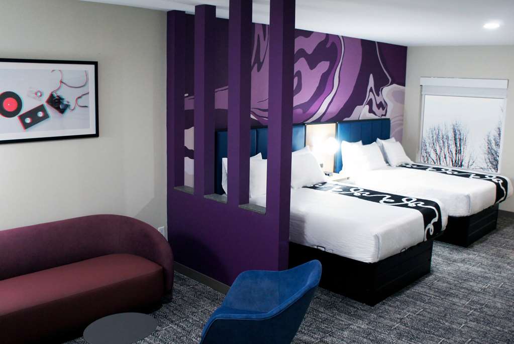 La Quinta Inn & Suites by Wyndham Memphis East - photo 14