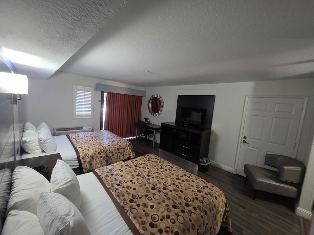 Hotel Solares - photo 19