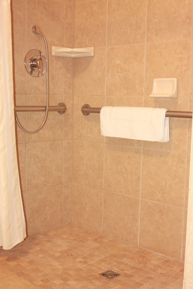 Hilton Garden Inn Clovis - photo 13
