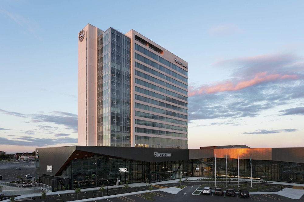Sheraton Saint Hyacinthe Hotel — hotel in Saint-Hyacinthe