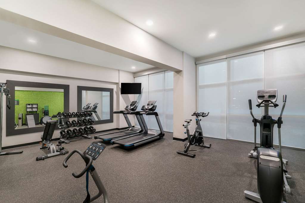 La Quinta Inn & Suites by Wyndham Mobile - photo 26