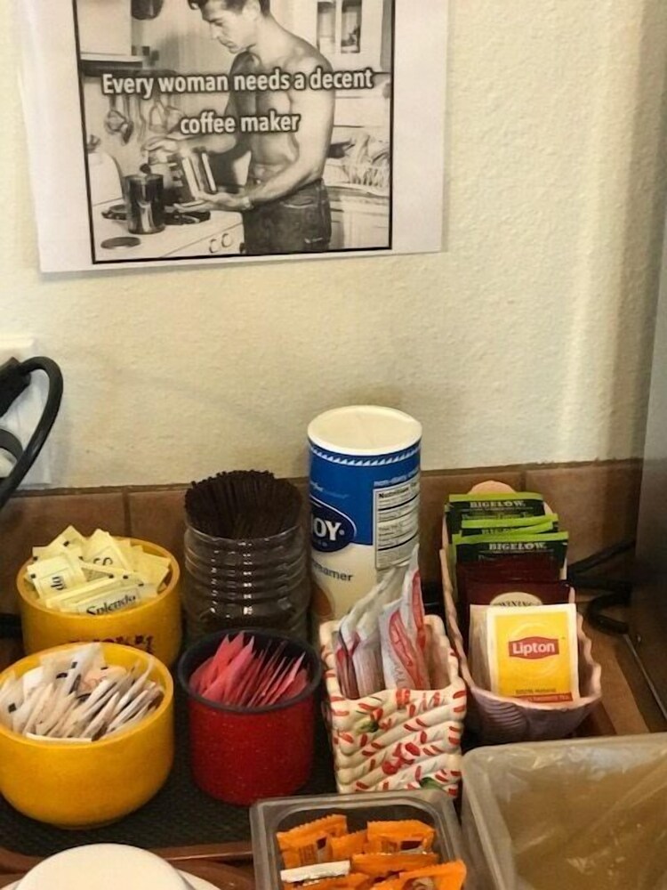 Bunkhouse Motel - photo 20