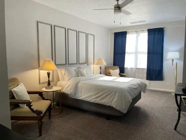Hotel Phillips Hotel - photo 14