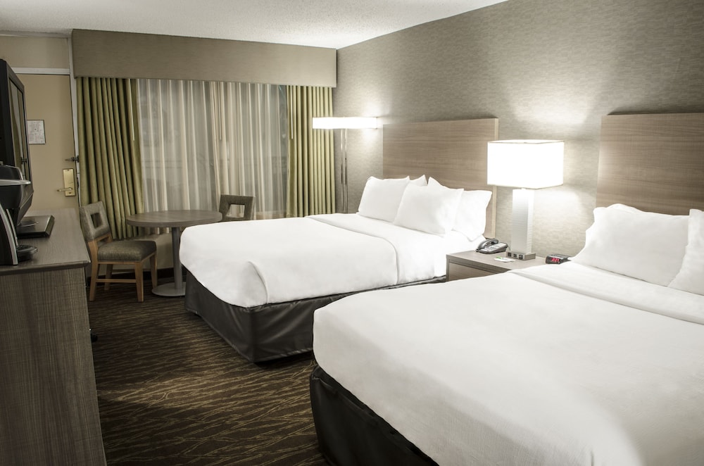 Holiday Inn Fargo by IHG - photo 22