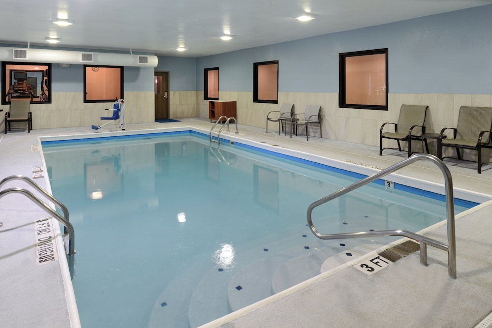 Holiday Inn Express Hotel and Suites Marysville by IHG - photo 48