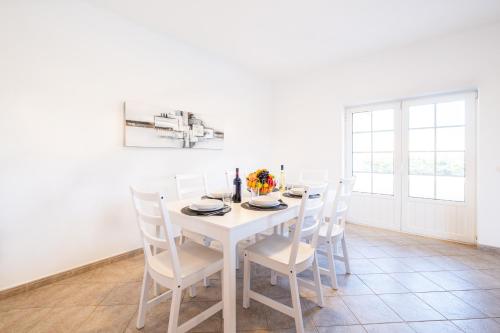 Villa Paradise by Algarve Vacation — 4-Star Luxury Hotel in Lagoa, Portugal