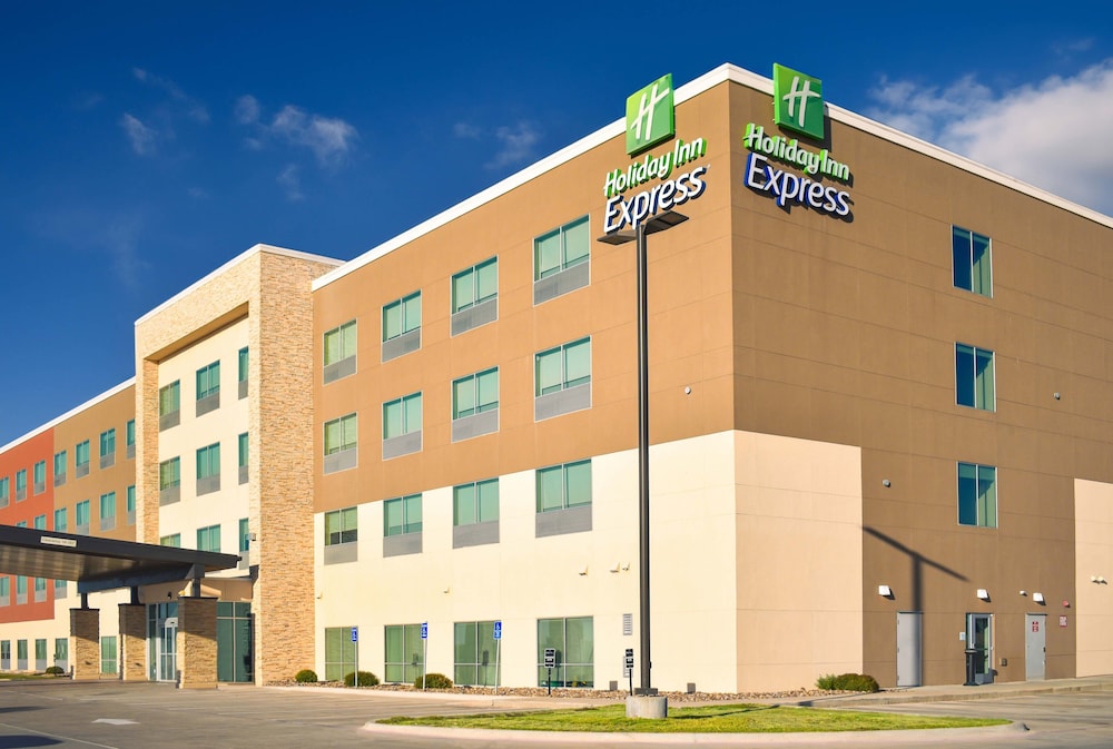 Holiday Inn Express Kermit by IHG - photo 33