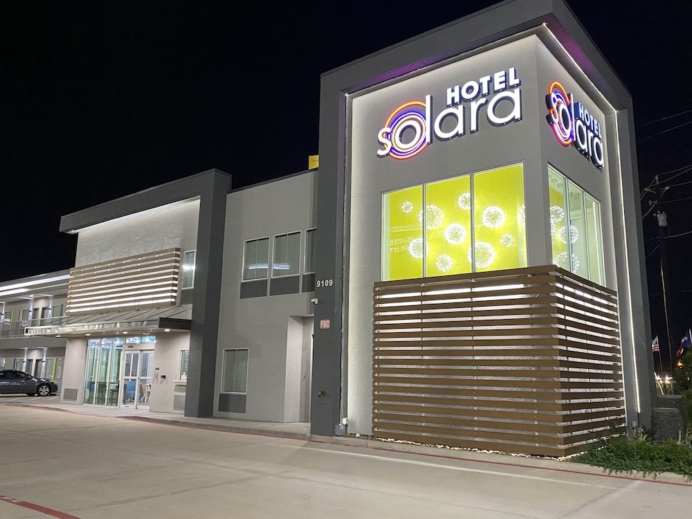 Hotel Solara Hobby Airport - photo 18