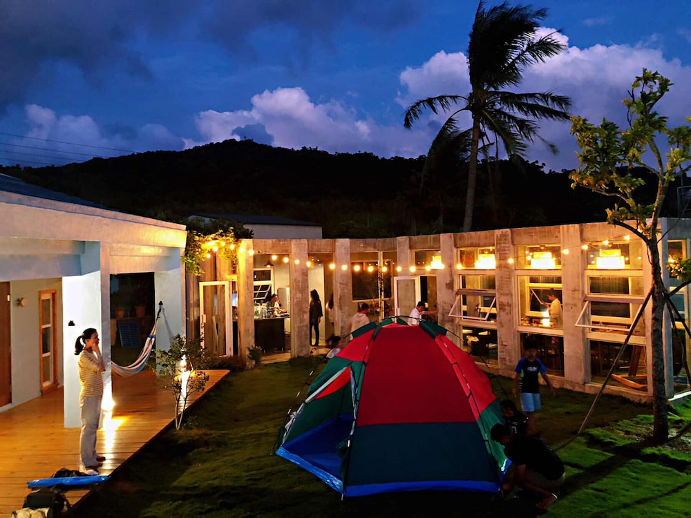 Mooning the Hill in Hengchun, Republic of China Taiwan