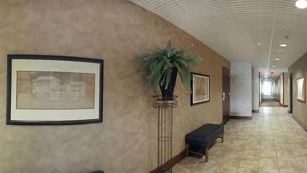 Hampton Inn Seymour - photo 45