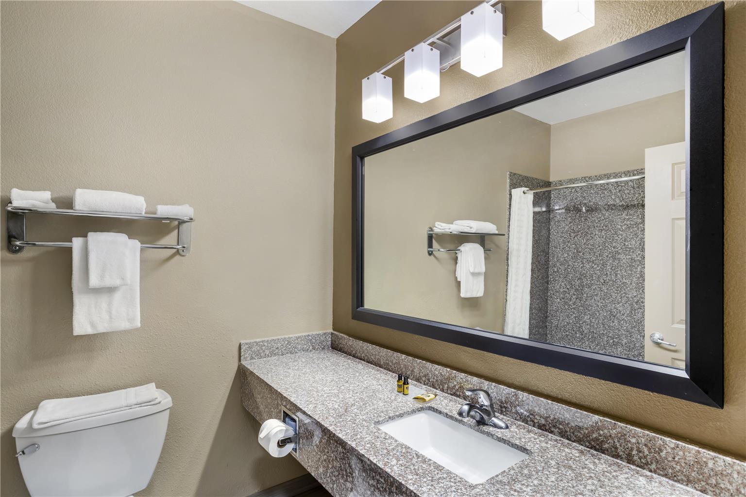 Best Western Plus Heritage Inn - photo 35