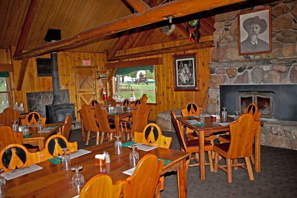 Pahaska Tepee Resort - photo 17