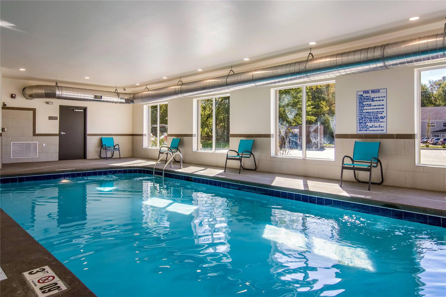 Comfort Suites Brunswick Town Center - photo 26