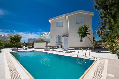 Merab Center Villas