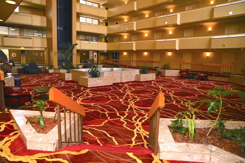 MCM Eleganté Hotel & Suites - photo 48