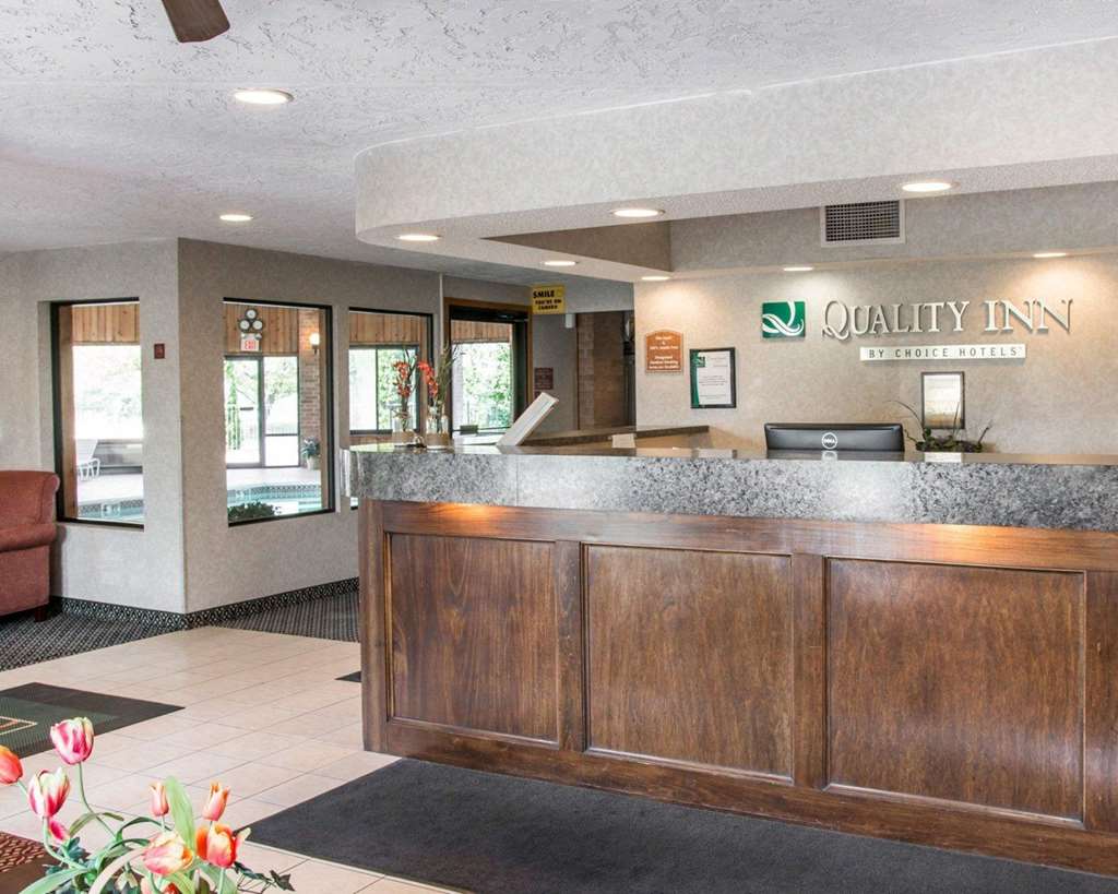 Quality Inn Hudsonville South - photo 4