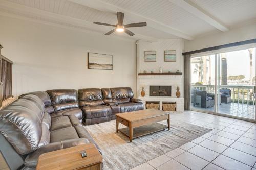 Huntington Beach Condo Walk to the Ocean — 4-Star Luxury Hotel in Huntington Beach, United States