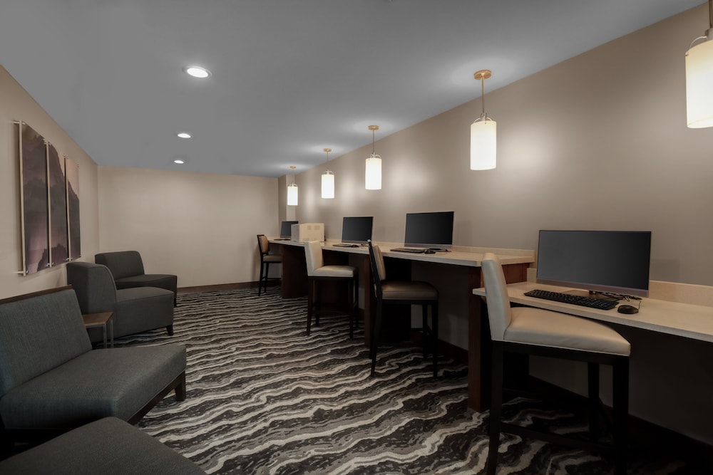 Staybridge Suites Holland by IHG - photo 30