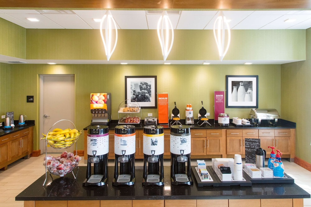 Hampton Inn Palatka - photo 32
