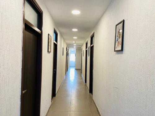 Abuzz Oxfordcaps Imperial Heights Premium in Mussoorie, India