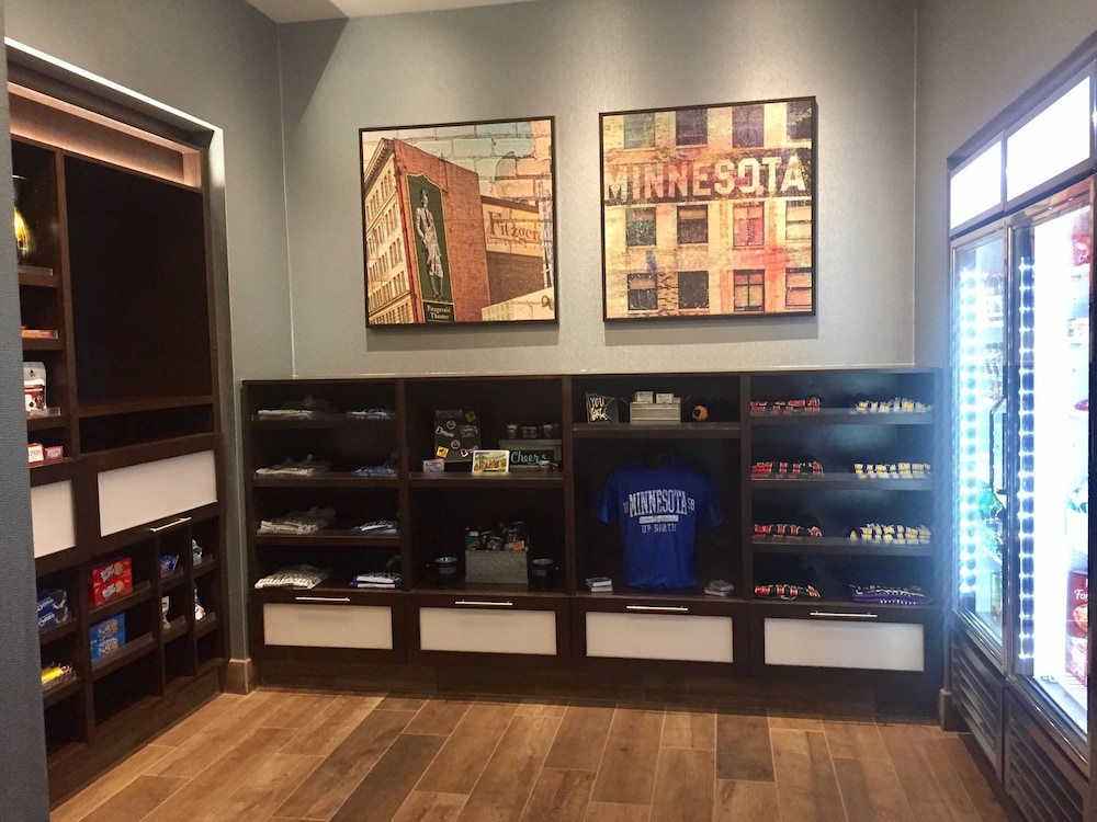 Hampton Inn & Suites Downtown St. Paul - photo 55