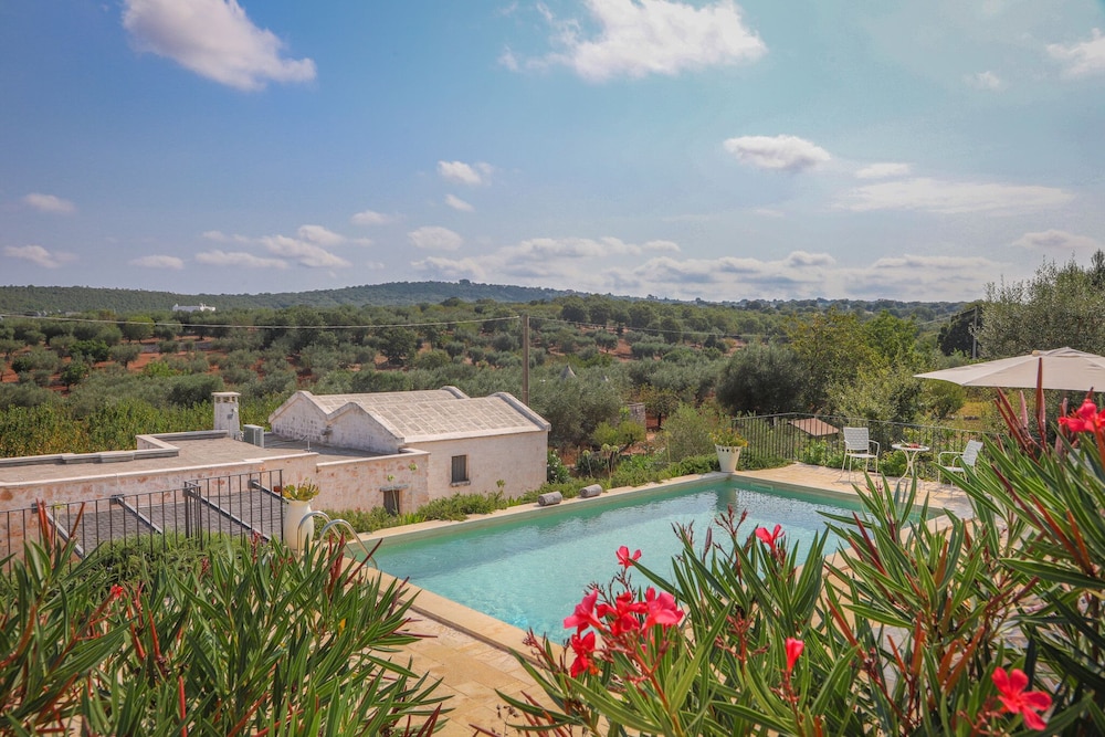 TD Casale Terranova Stone Farmhouse with Pool — 4-Star Luxury Hotel in Monopoli, Italy