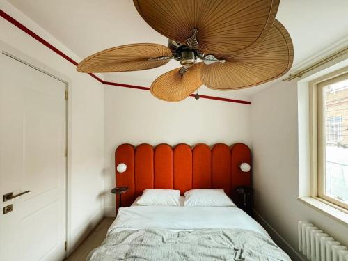 Chic Studio near Fabrika By Wehost