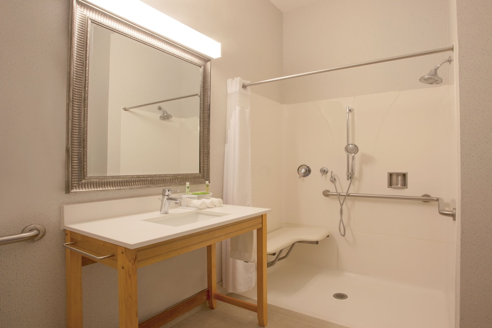 Holiday Inn Express Suites Davis University Area - photo 38