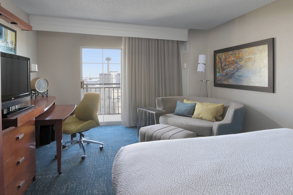 Courtyard Marriott Riverwalk - photo 12