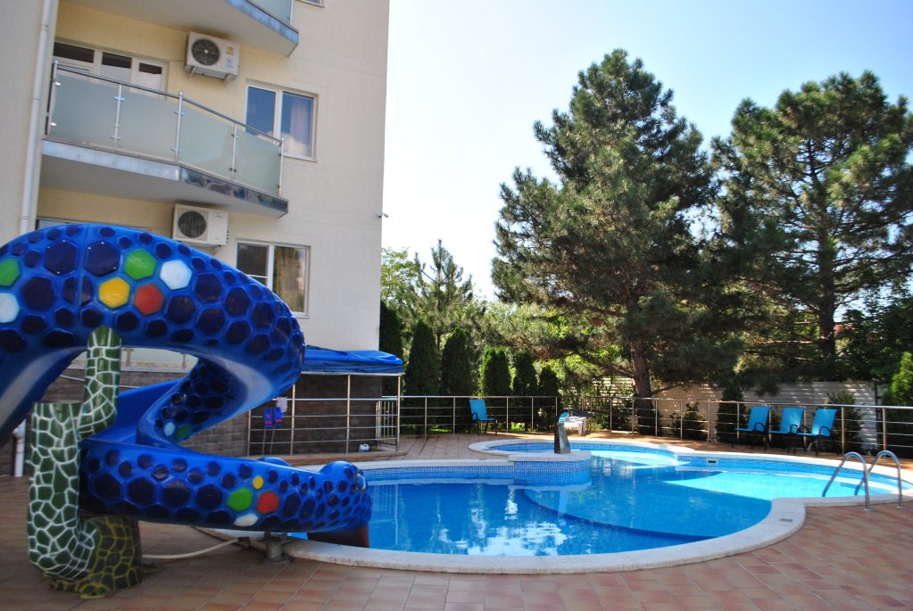 Ast Hotel - carbon neutral hotel in Anapa